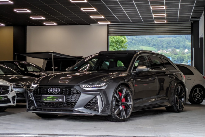 AUDI RS6 AVANT