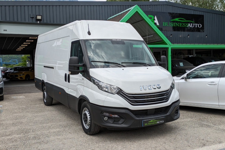 IVECO DAILY FOURGON