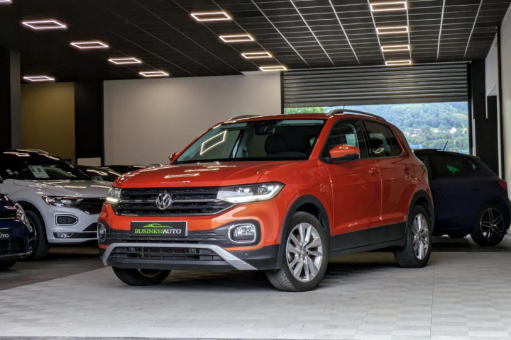 VOLKSWAGEN T-CROSS