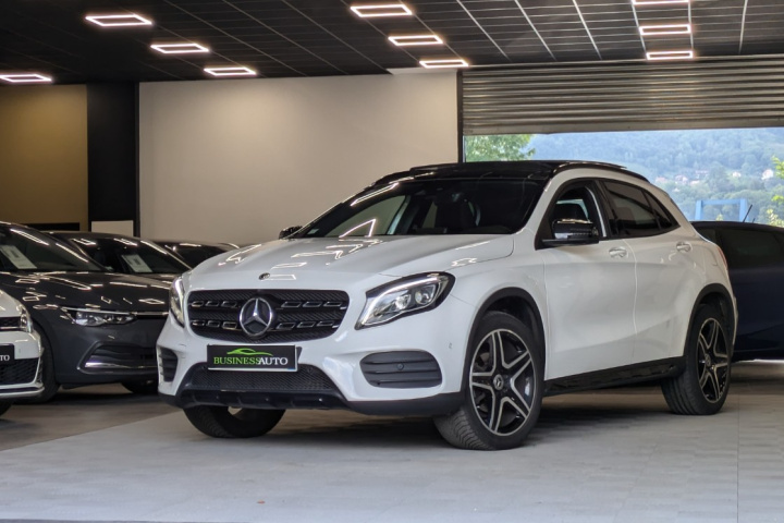 MERCEDES GLA