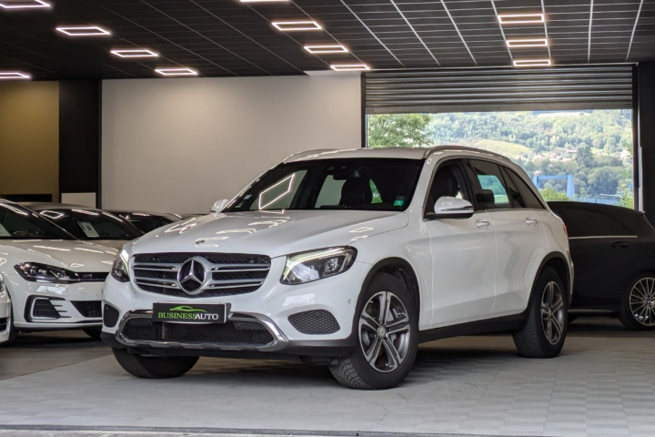 MERCEDES GLC