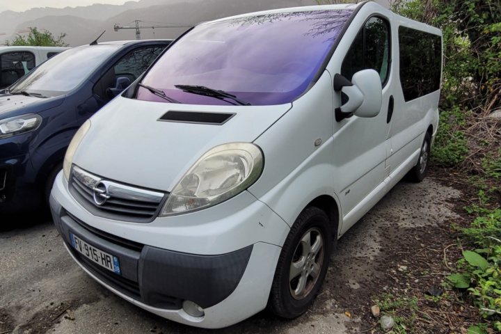 OPEL VIVARO COMBI