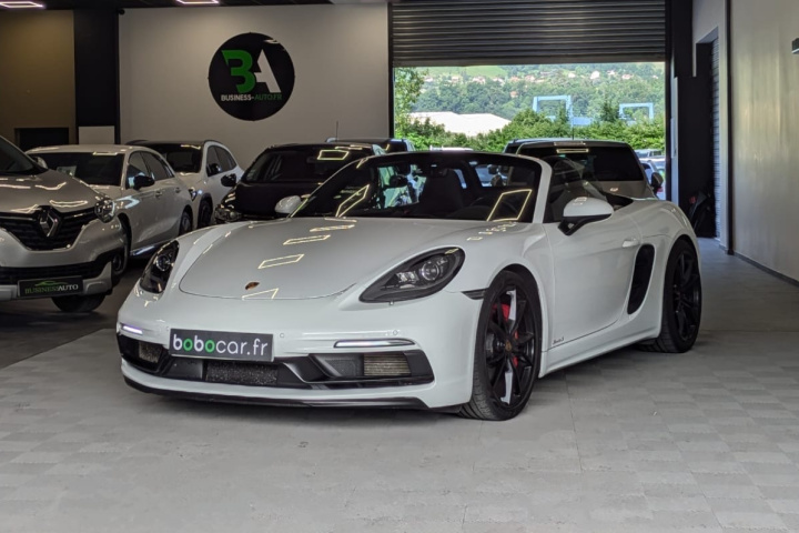 PORSCHE 718 BOXSTER