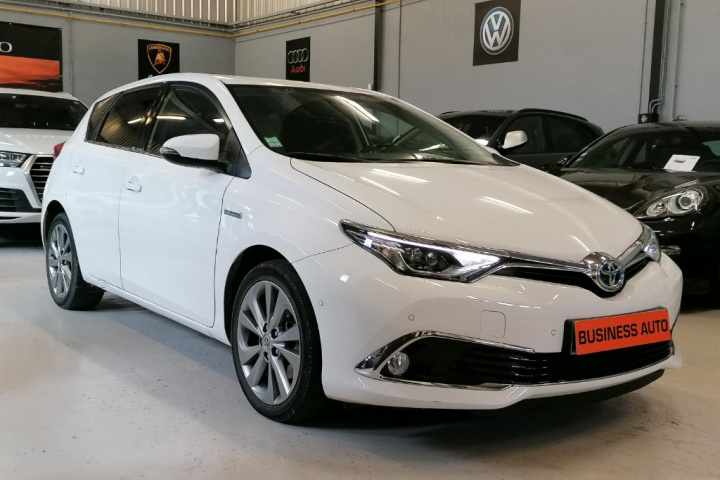 TOYOTA AURIS