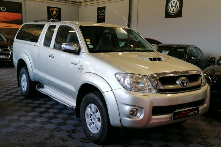 TOYOTA HILUX X-TRA CABINE