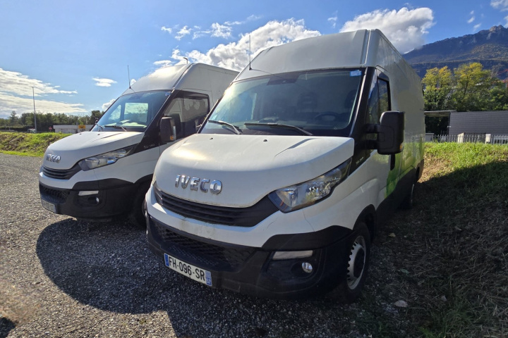 IVECO DAILY FOURGON