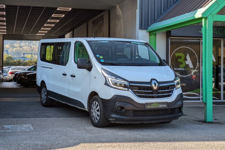RENAULT TRAFIC NAVETTE