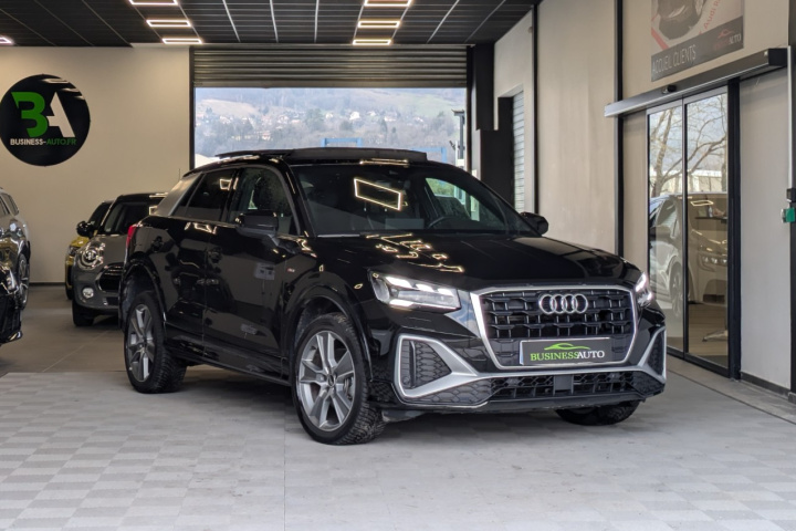 AUDI Q2