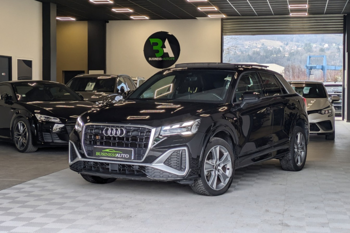 AUDI Q2
