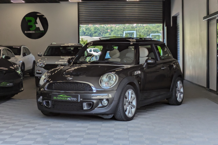 MINI HATCH R56