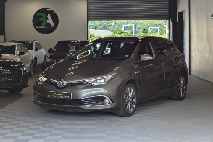 TOYOTA AURIS