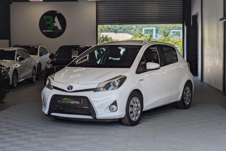 TOYOTA YARIS HYBRIDE