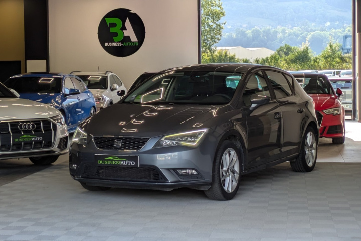 SEAT LEON