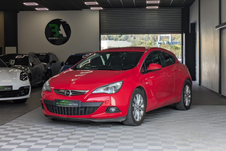 OPEL ASTRA GTC