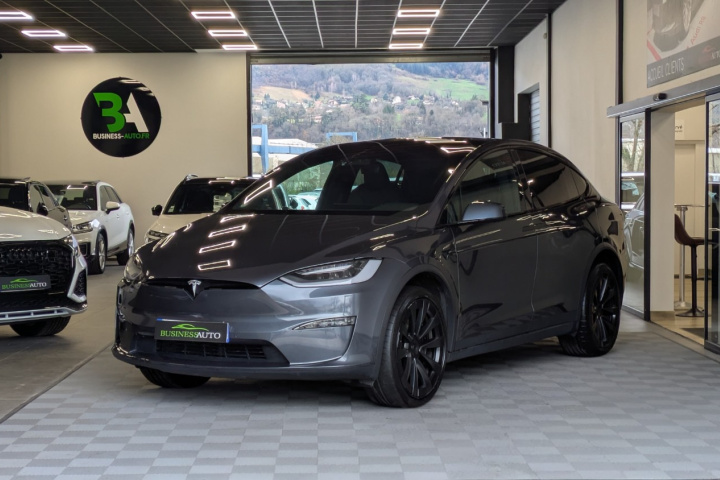 TESLA MODEL X
