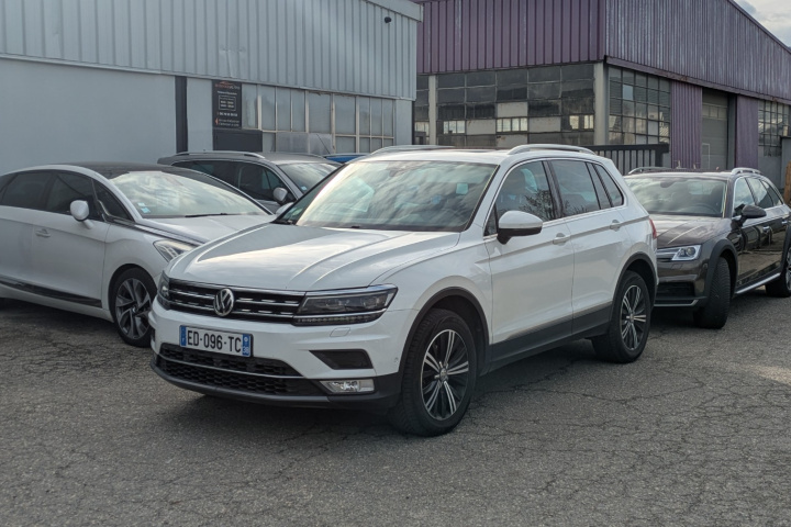 VOLKSWAGEN TIGUAN