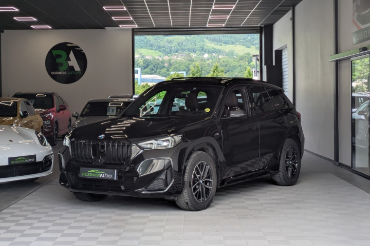 BMW X1 U11