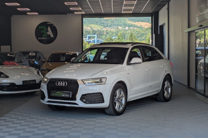 AUDI Q3