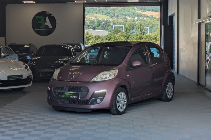 PEUGEOT 107