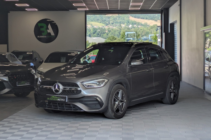 MERCEDES GLA