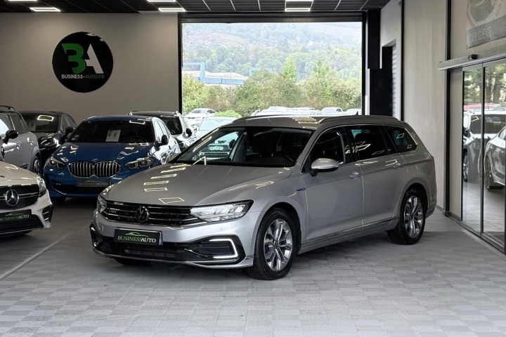 VOLKSWAGEN PASSAT SW