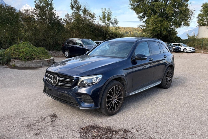 MERCEDES GLC