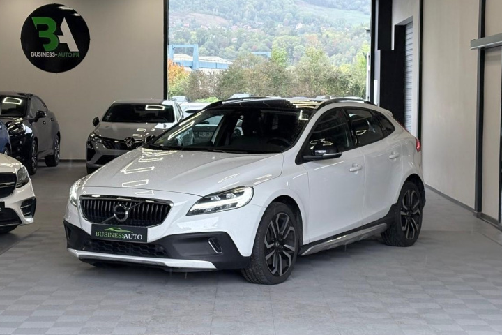 VOLVO V40 CROSS COUNTRY