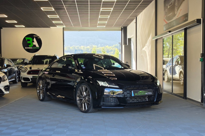 AUDI TT COUPE