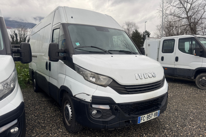 IVECO DAILY FOURGON