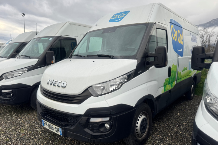 IVECO DAILY FOURGON