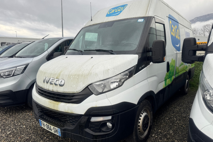 IVECO DAILY FOURGON