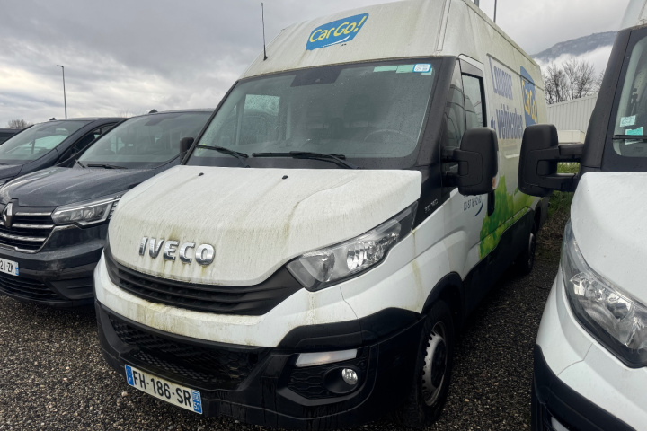 IVECO DAILY FOURGON