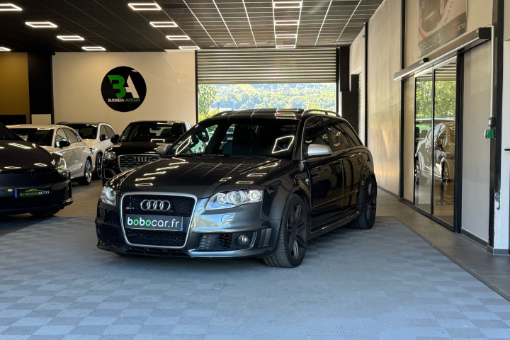 AUDI RS4 AVANT
